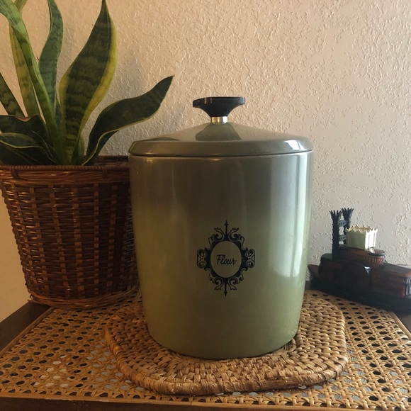 Avocado Green Aluminum Flour Canister by West Bend Circa 60s/70s - Picture 2 of 14